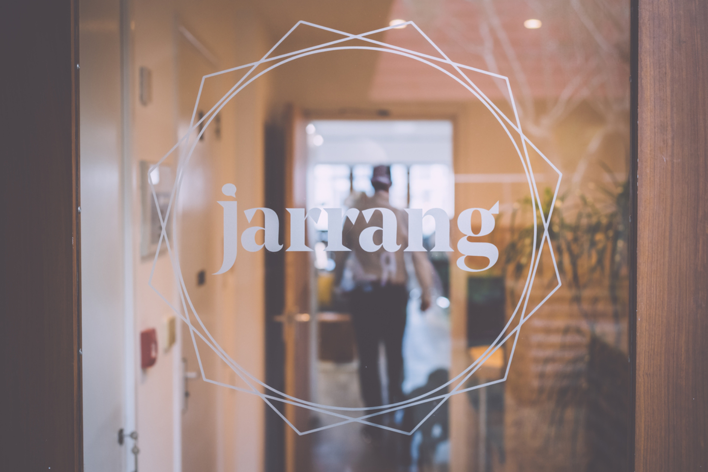 5fa1754b4b1252323ba2266b jarrang 5