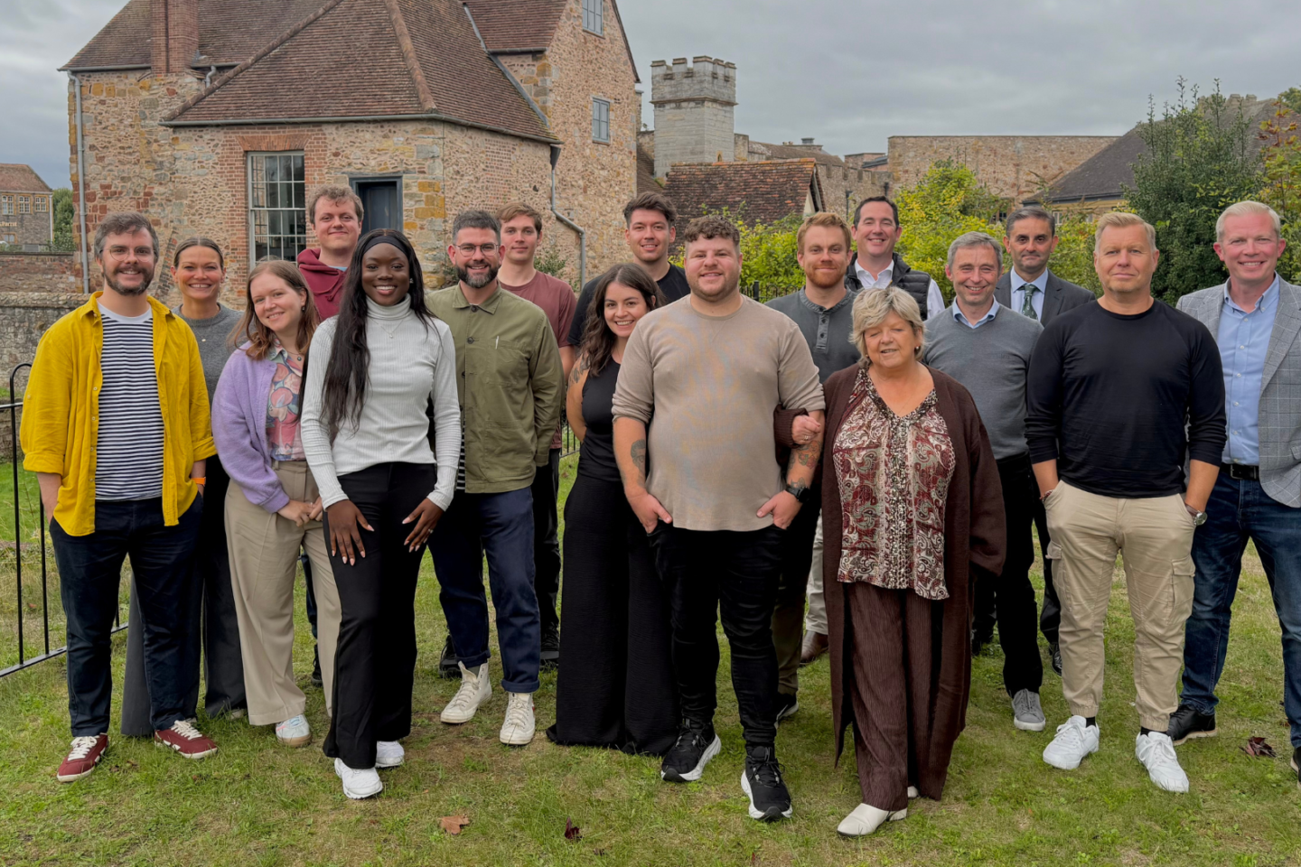 Purple And Black Modern Welcome Message Presentation 2